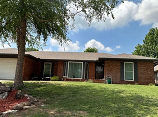 1008 Briar Ridge Rd, Enid, OK 73703