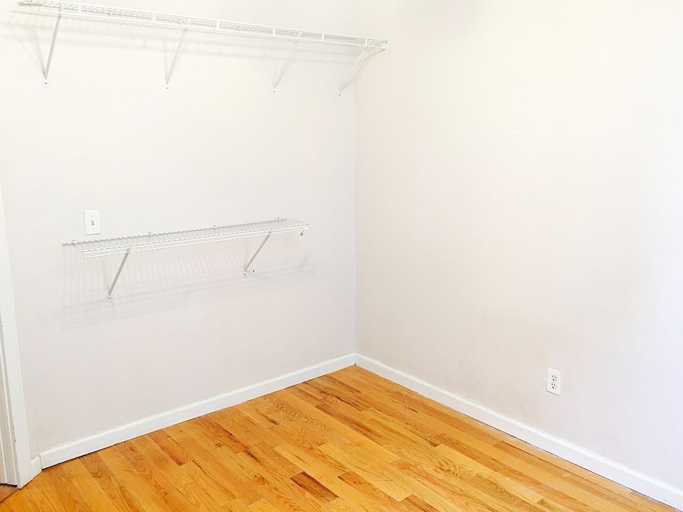 2nd image of 112 Walton St APT 04