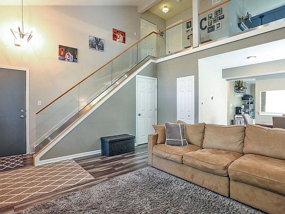 3rd image of 4537 Opal Dr
