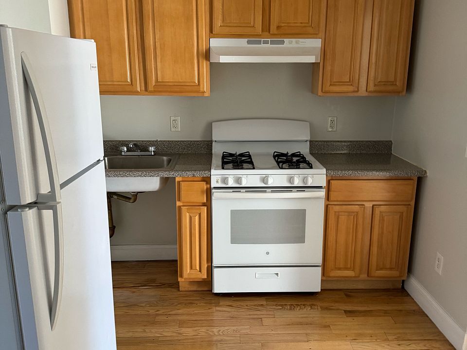 1st image of 53 Morris St #2Z