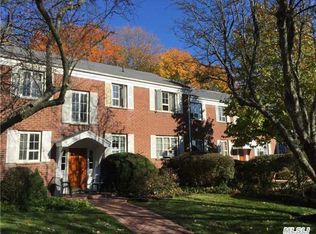 21 Nathan Hale Dr APT 40B, Huntington, NY 11743