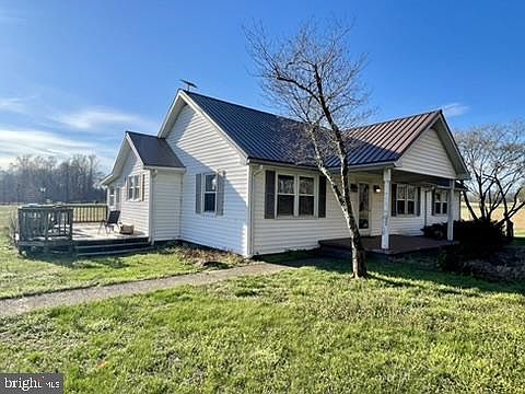 3rd image of 2092 Rocksprings Rd