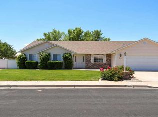 3193 Red Rock Rd, Santa Clara, UT 84765