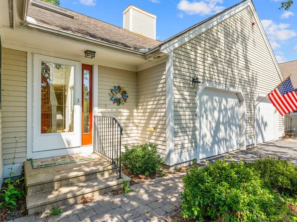 7 Par Three Court, Mashpee, MA 02649