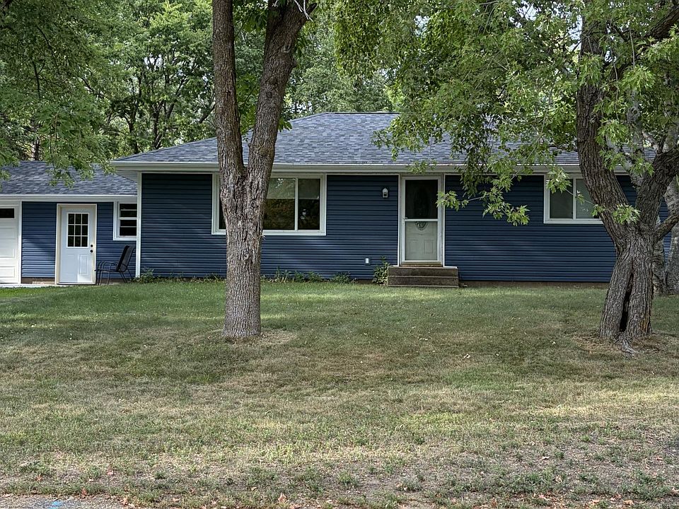1st image of 701 7th St NW