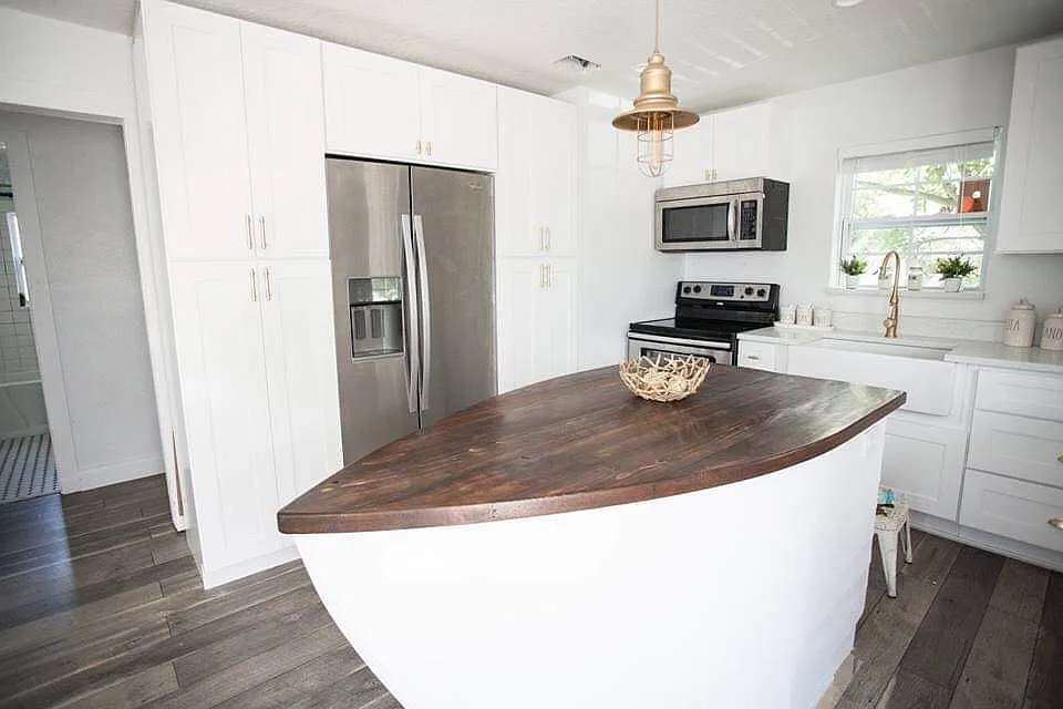 2 bed, $2,500 — Photo 3