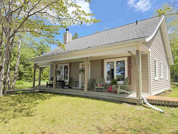 2nd image of 137 Beaver Point Rd N