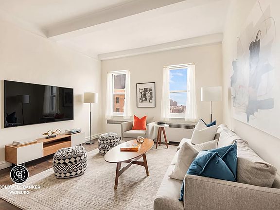 2nd image of 250 Cabrini Blvd APT 9D