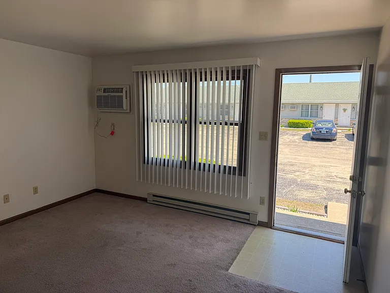813 Covey Ln #5 — Photo 7