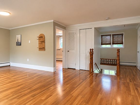 4th image of 347 Lexington St