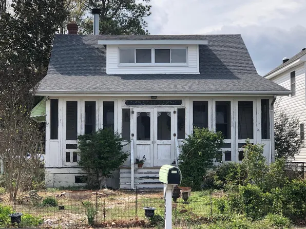 737 Irving Ave, Colonial Beach, VA 22443