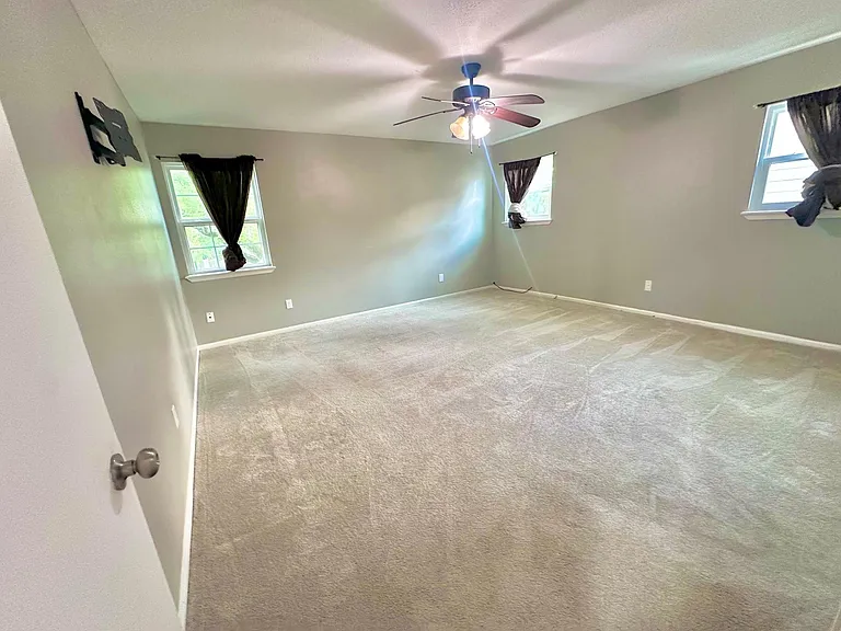 17502 Cassina Dr — Photo 30