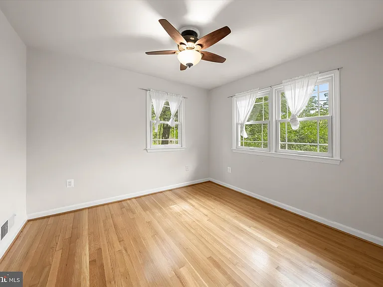 877 N Nottingham St — Photo 13