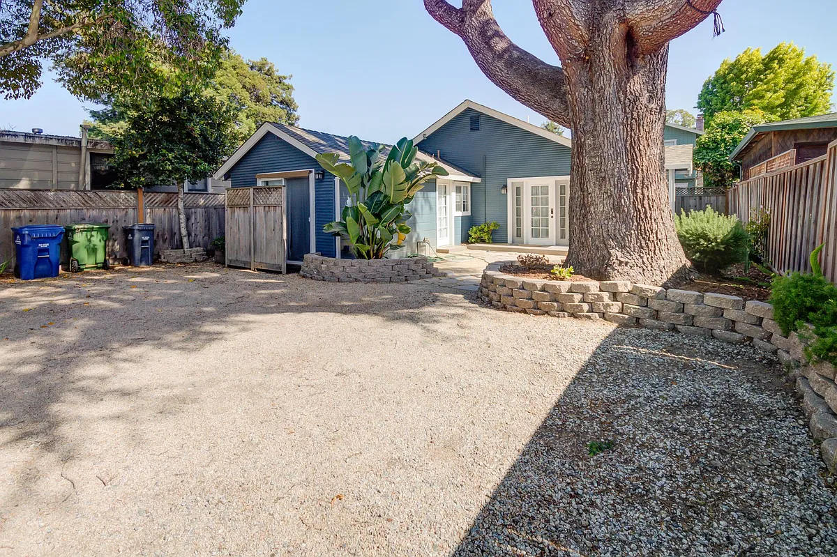 Building Photo - 4630 Capitola Rd