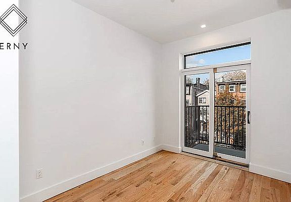 4th image of 190 Pulaski St #3A