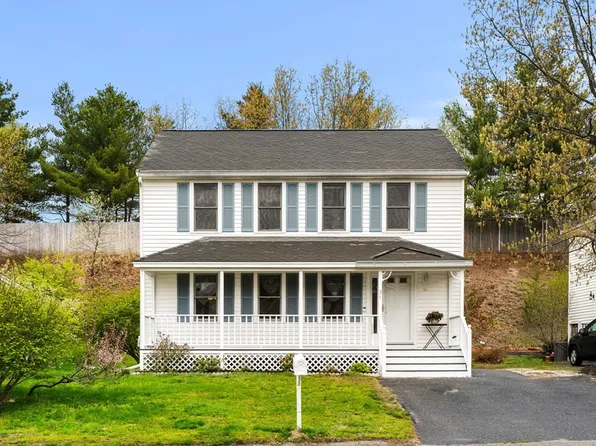 31 Lamplighter Ln, North Chelmsford, MA 01863