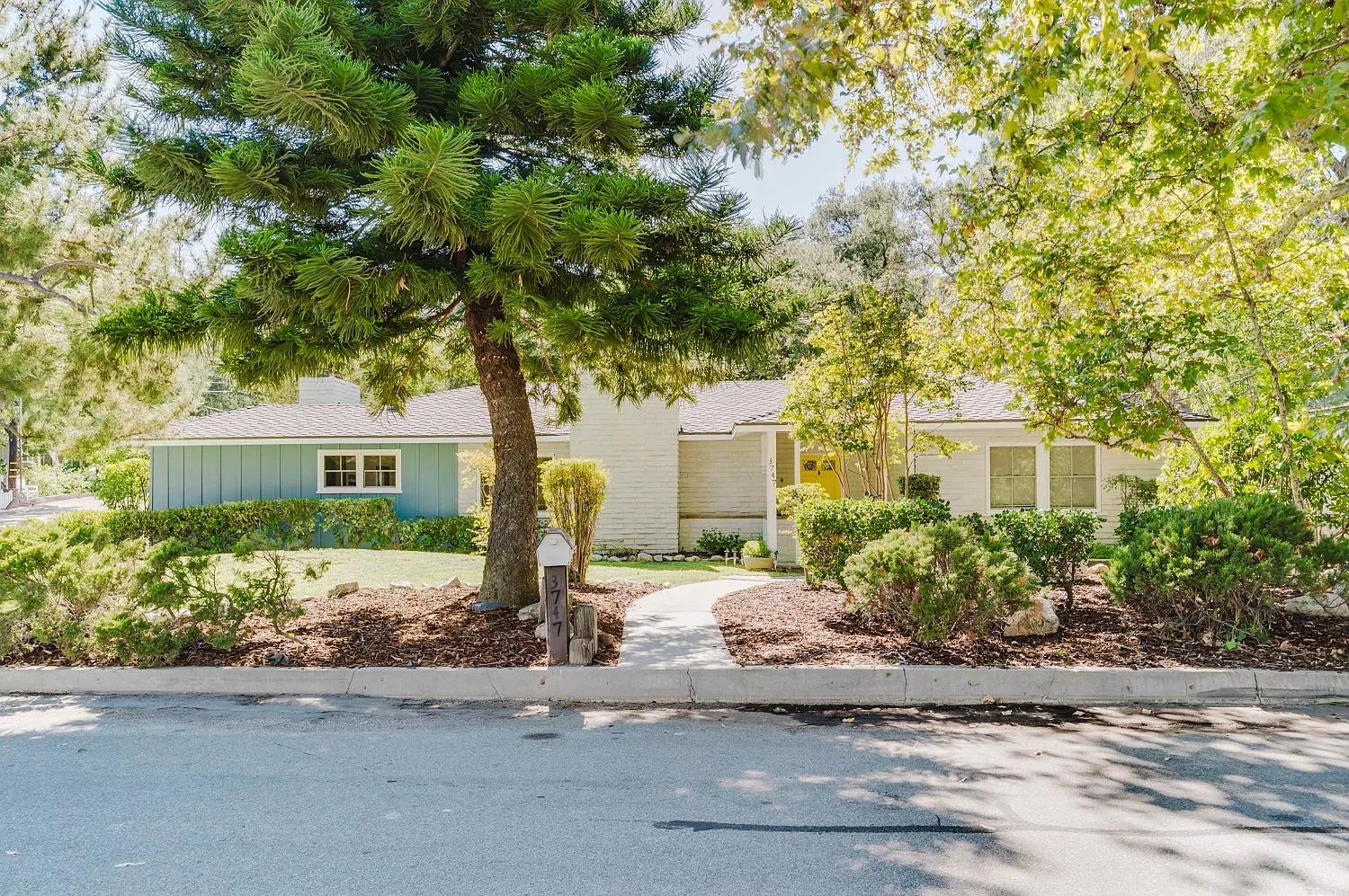 2 bed, 1784 sqft, $5,500 — Photo 1