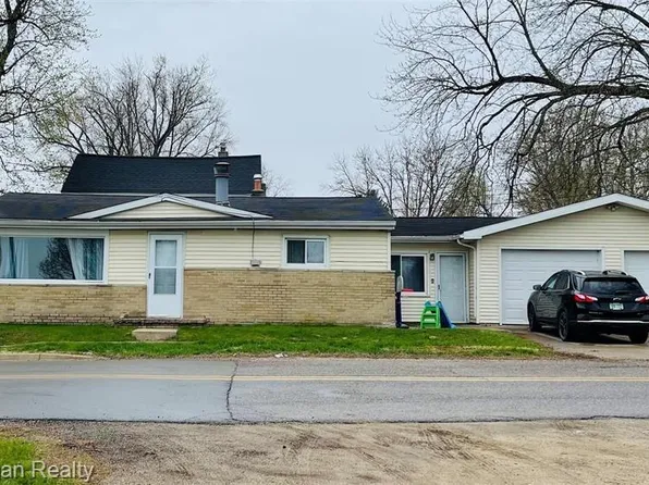 4743 2nd St, Columbiaville, MI 48421