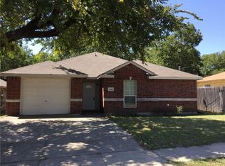 2105 W East Roberts St, Grand Prairie, TX 75051