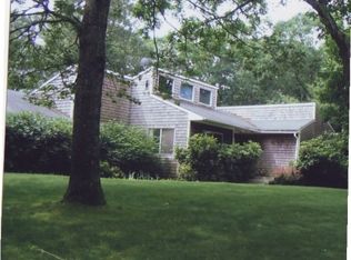 3 Farm Ln, East Hampton, NY 11937
