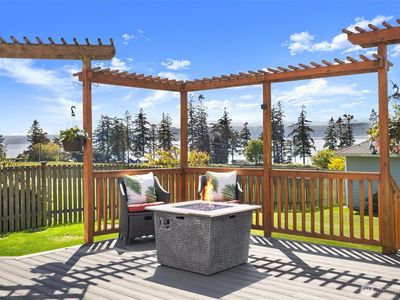 664 Lactrup Spur Lane, Camano Island, WA, 98282