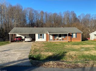3359 Beavercreek Rd, Randleman, NC 27317