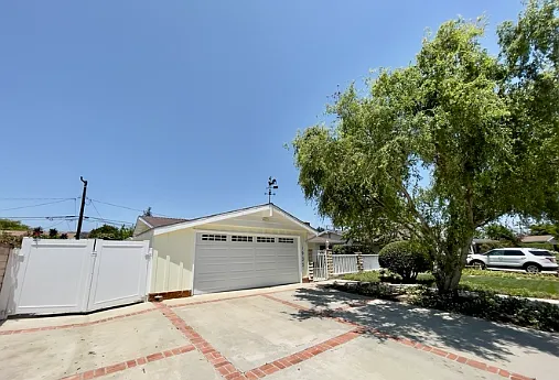 1935 Hobart Dr — Photo 14