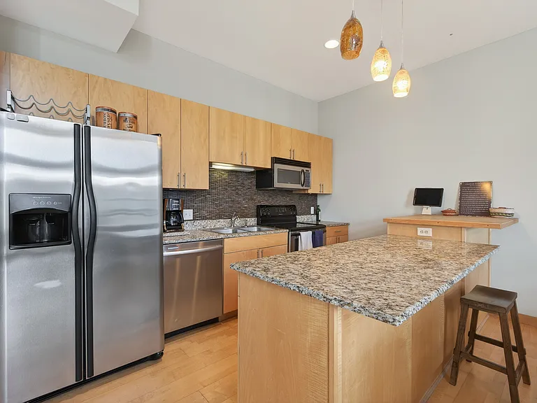 9 W Franklin Ave #306 — Photo 5