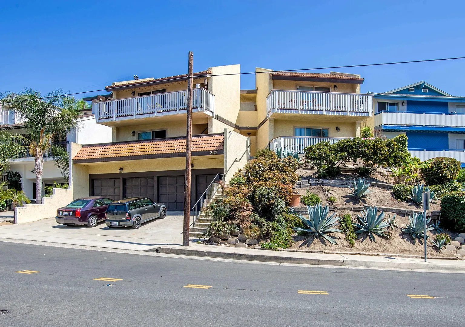 227 W. Escalones — Photo 1