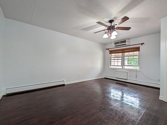 5th image of 1022 Willoughby Ave #2