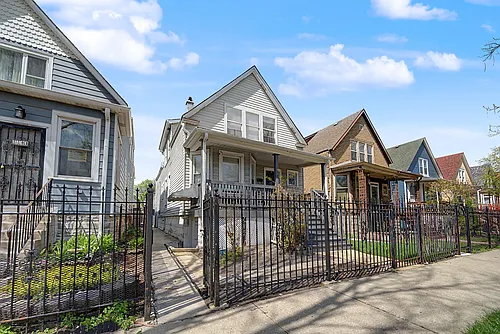 2206 N Kostner Ave #B Photo 1