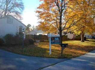 833 Riverside Dr, Pasadena, MD 21122