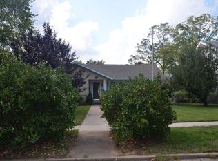 1015 S Roanoke Ave, Springfield, MO 65807