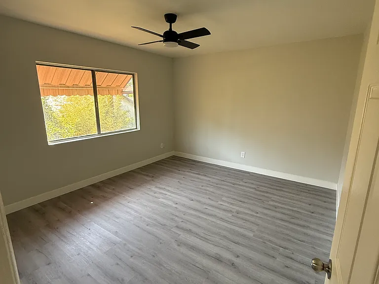2915 Lowell Ave #8 — Photo 12