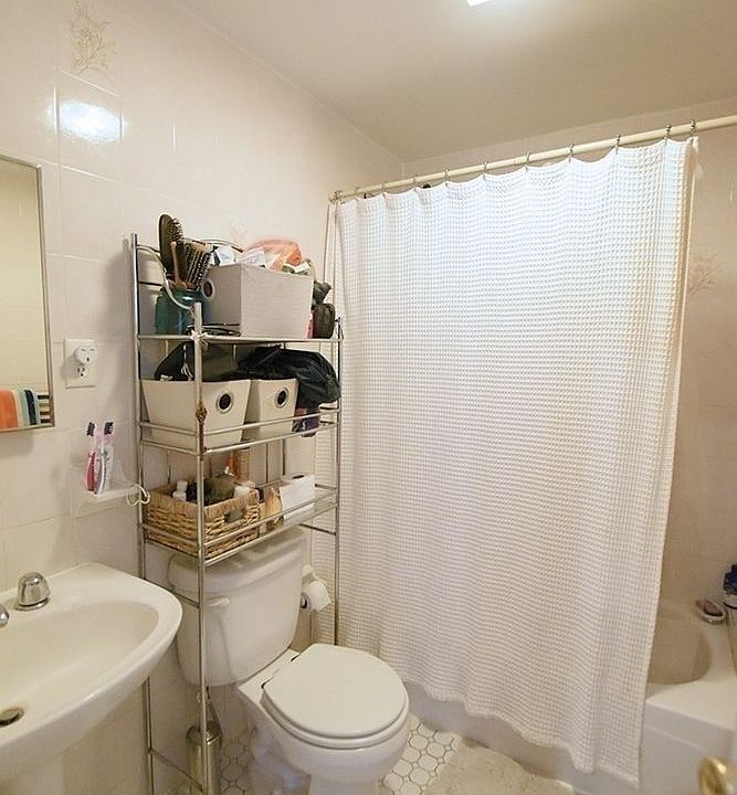 2nd image of 111 E 12th St APT 5F