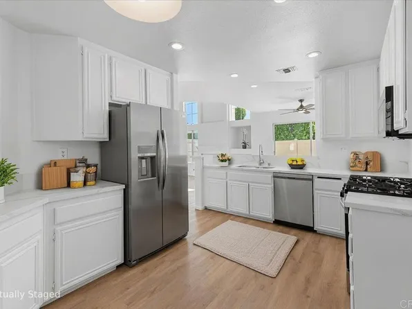 1275 Natoma Way Unit B, Oceanside, CA 92057