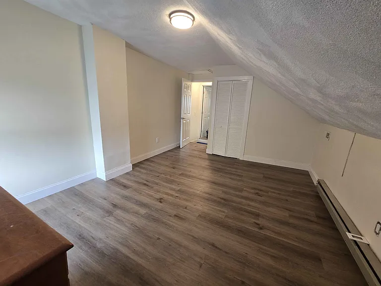 17-19 Vernon St #19-2 — Photo 7