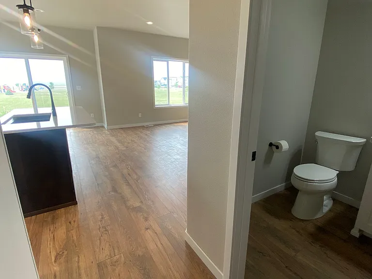 2232 Griffin Dr S — Photo 11