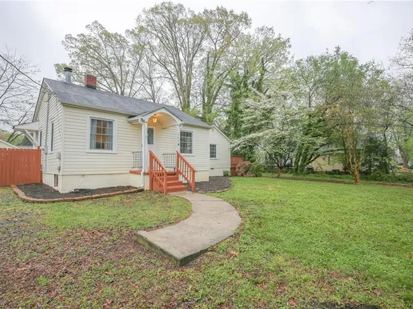 305 Auburndale St, Winston Salem, NC 27104