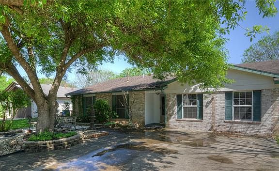 3rd image of 7001 Skynook Dr