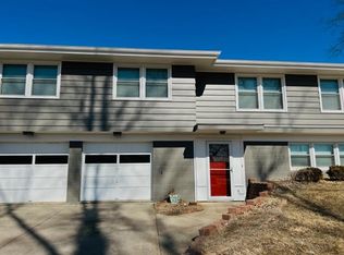 1008 S Jackson St, Papillion, NE 68046