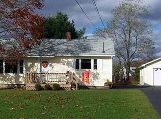 33 Field St, Belfast, ME 04915