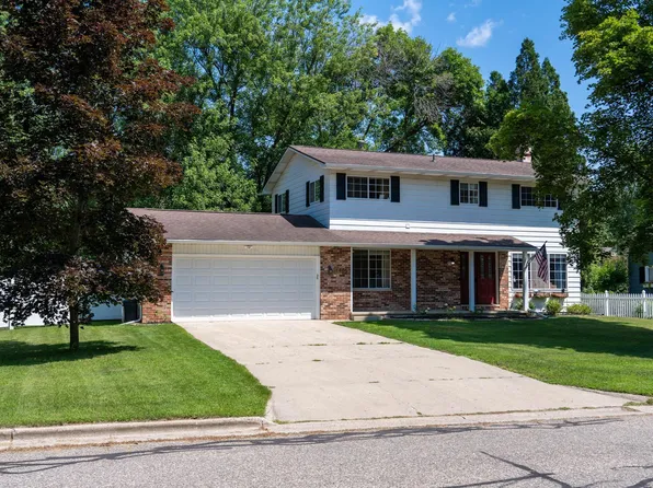 1405 Lincoln Ct, Mount Pleasant, MI 48858