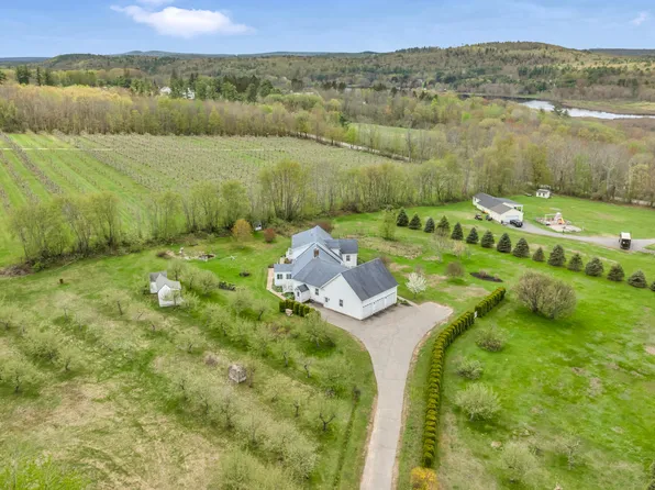 30 Apple Hill View, Alfred, ME 04002