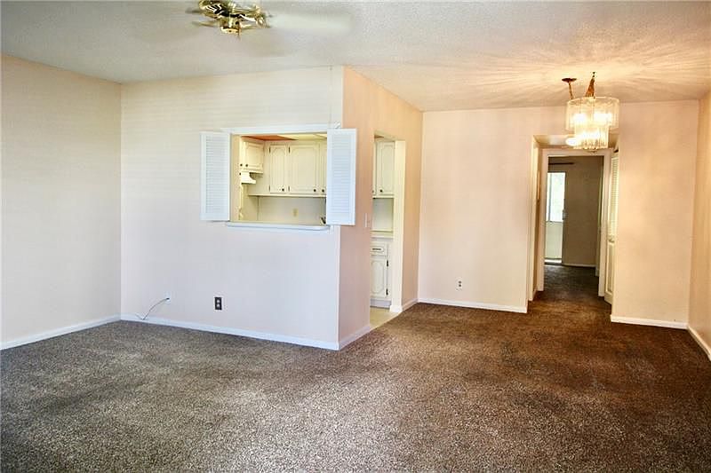 1st image of 335 Newport Ct #V