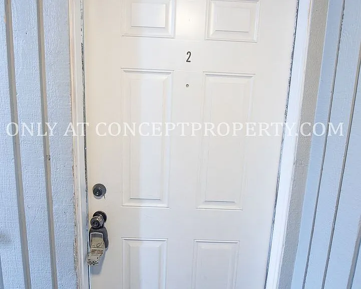 466 E Woodland Ave — Photo 39