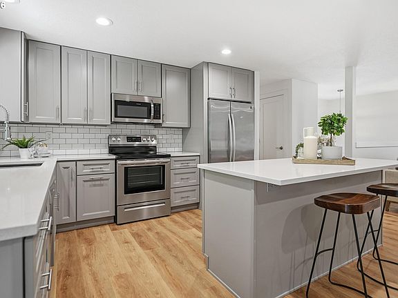 3rd image of 14365 SW 80th Pl