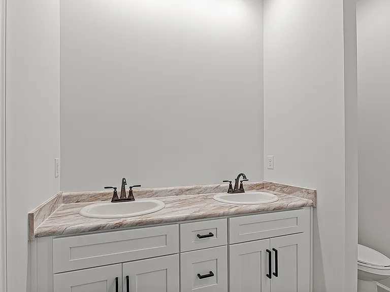 107 Cody Ln — Photo 8