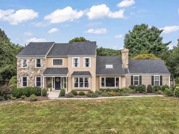 103 Oxford Hill Ln, Downingtown, PA 19335