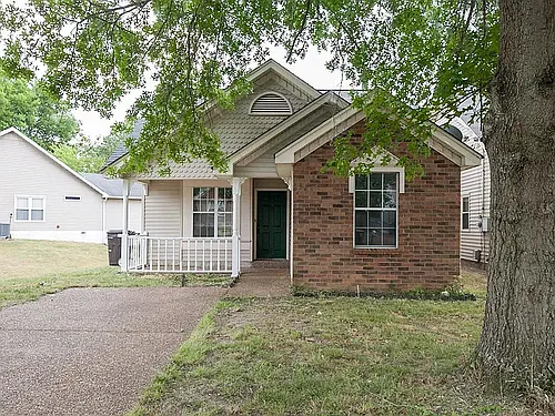 613 Brentmeadow Cir Photo 1